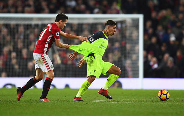 他抓住莱比 他抓住莱比