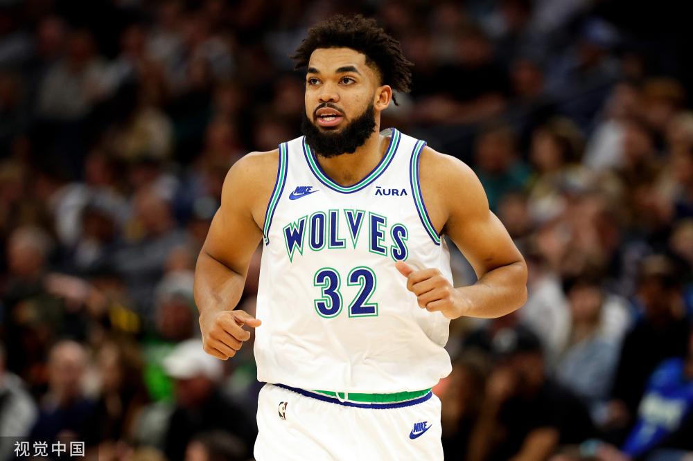 而这位年轻 而这位年轻